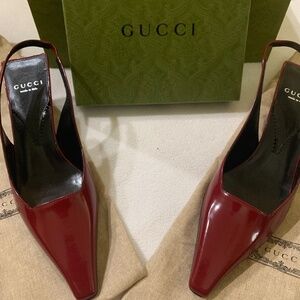 New with Tags Gucci Leather Slingback Pumps  size 7